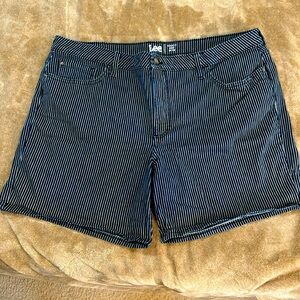 Lee Pinstripe Jean Shorts - Size 22